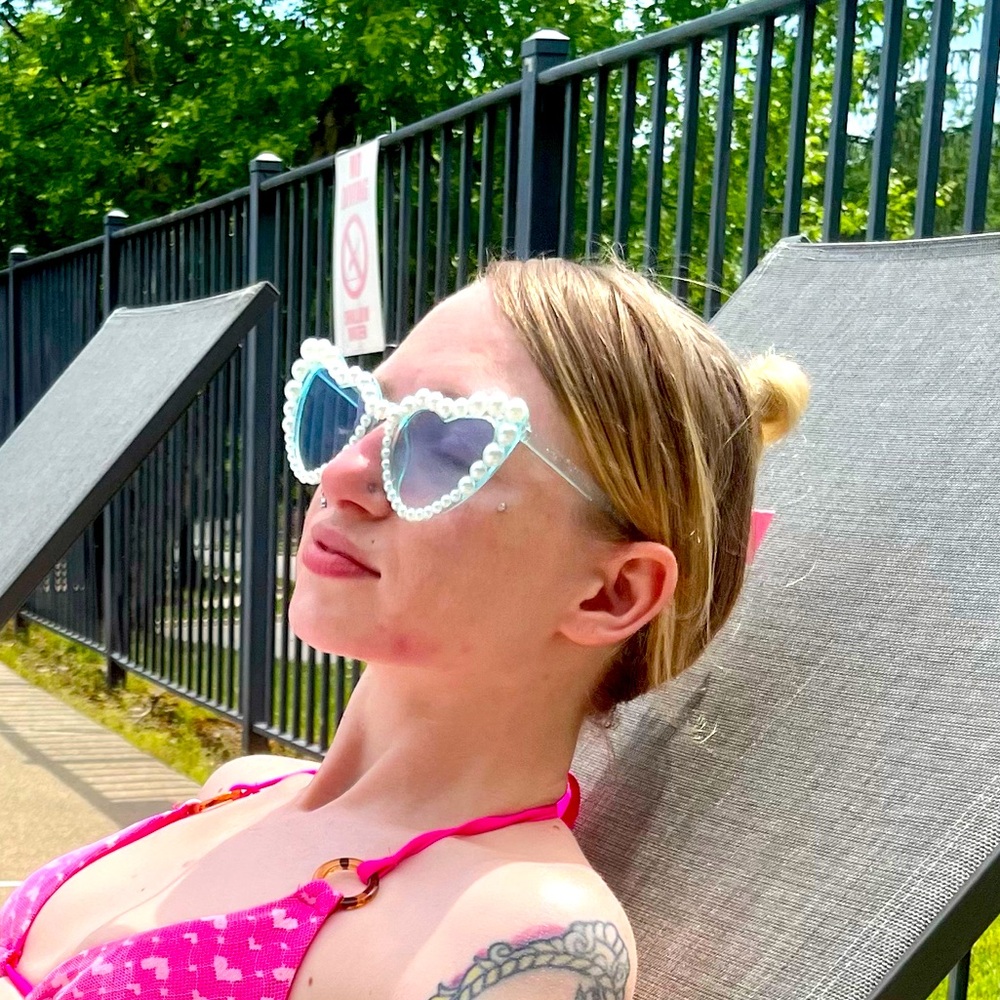 Blue&pearl heart shaped sunglasses